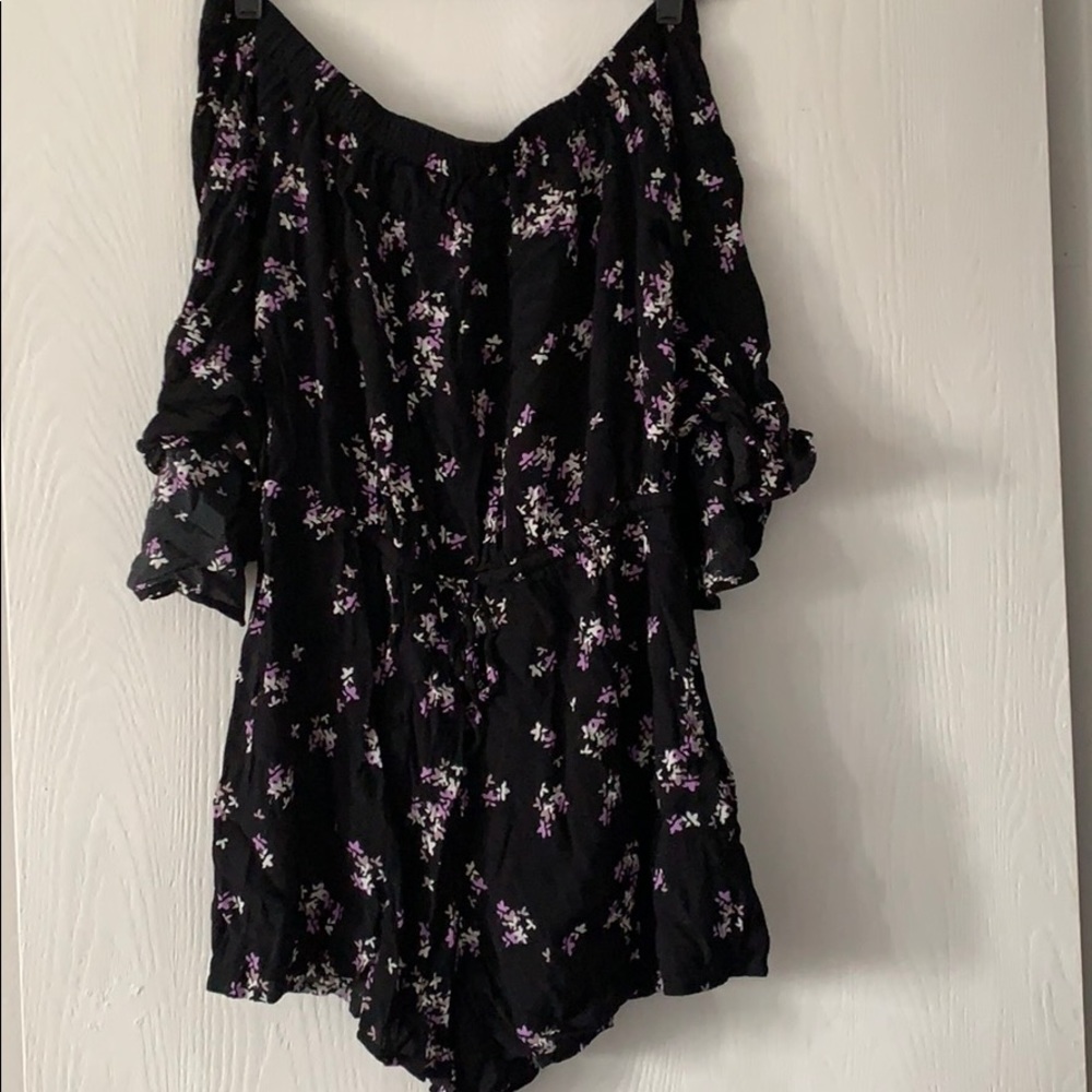 5/$25 Express floral romper